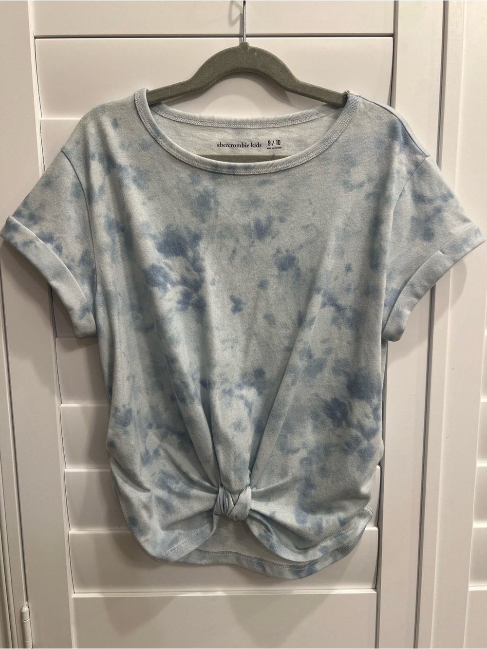 abercrombie kids light blue tie-dye knot front tee